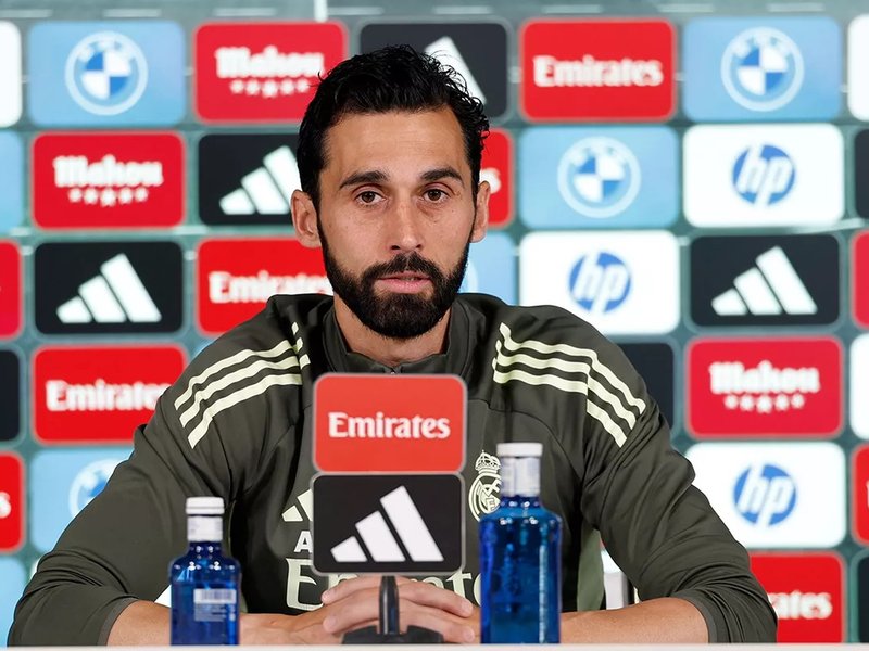 Álvaro Arbeloa says he will be 'happy' to see Jose Mourinho at Real Madrid next season