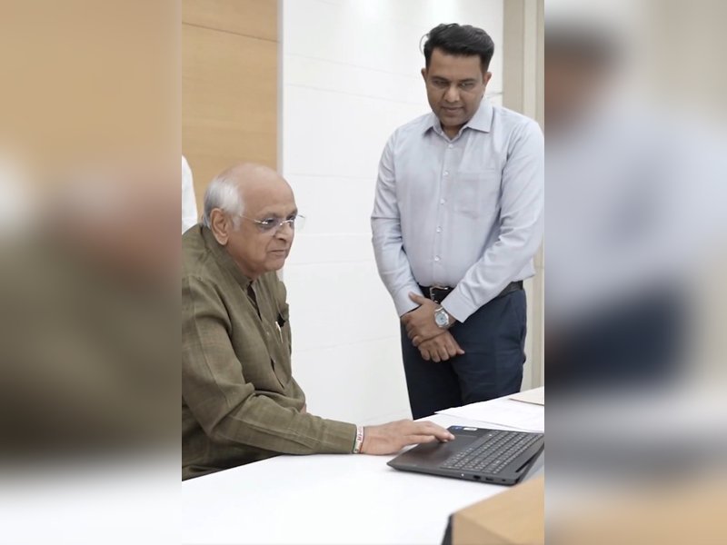 जनगणना-2027: गुजरात में स्व-गणना शुरू, मुख्यमंत्री भूपेंद्र पटेल ने खुद भरा फॉर्म