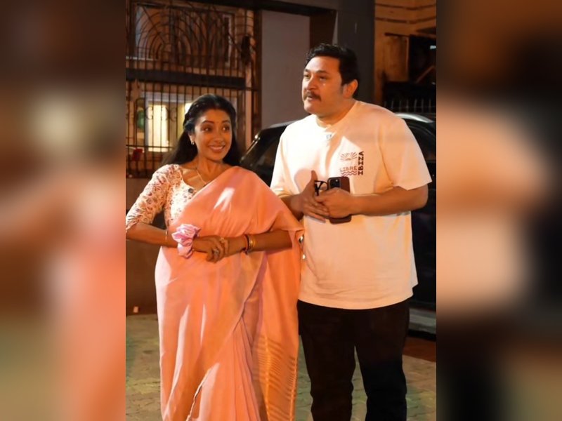 Rupali Ganguly, Rajesh Kumar slip back into Monesha & Rosesh characters from 'Sarabhai vs Sarabhai' 