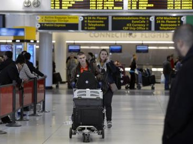US tightens curbs after American citizen tests positive for Ebola