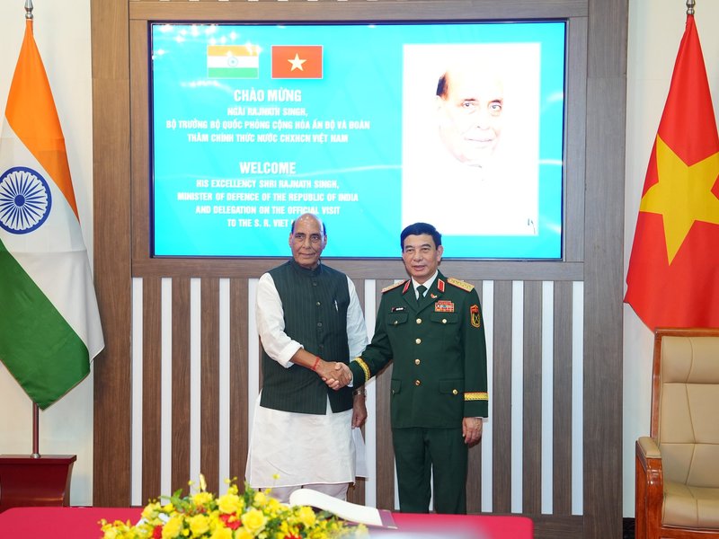 Rajnath Singh meets Vietnam's Phan Van Giang, discusses defence cooperation, maritime security 