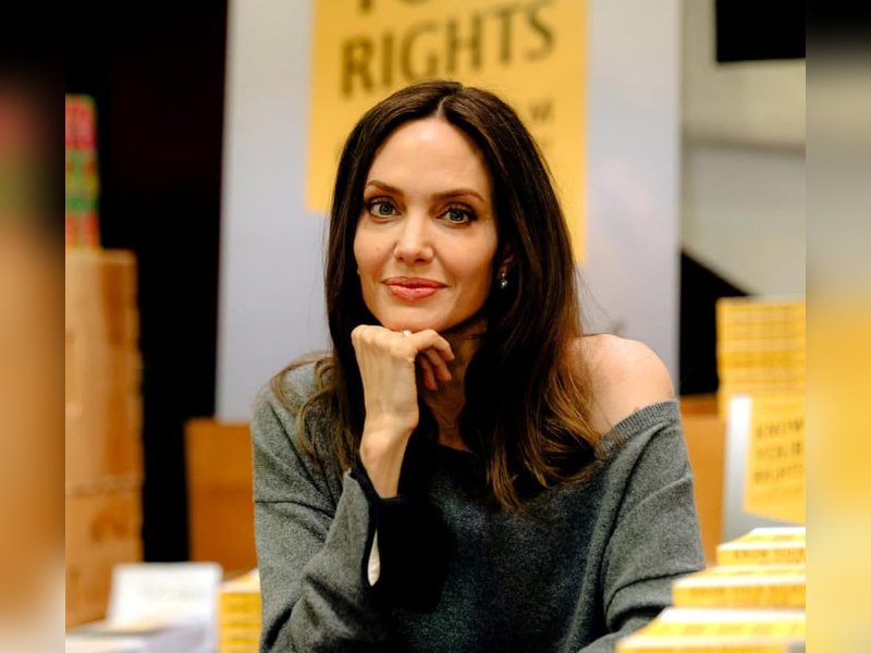 Angelina Jolie’s daughter Zahara drops dad Brad Pitt’s surname during graduation ceremony