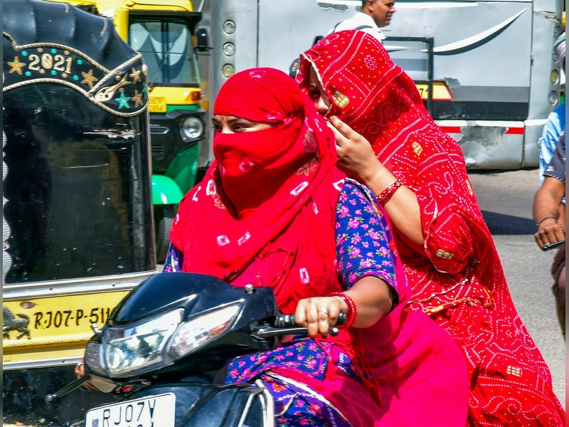 ओडिशा समेत इन राज्यों में भीषण गर्मी का कहर, 45 डिग्री के करीब पहुंचा पारा