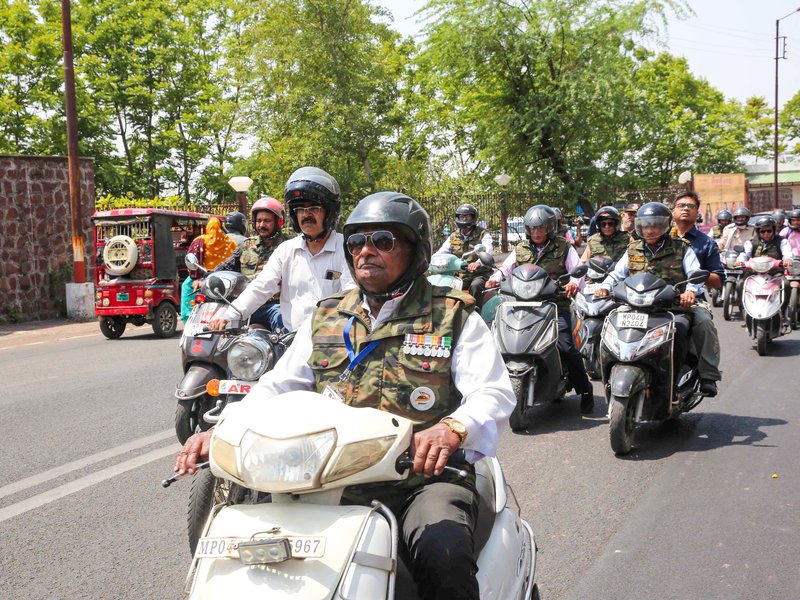 NCW steps in; ex-servicemen take to streets in Bhopal demanding justice for Twisha Sharma