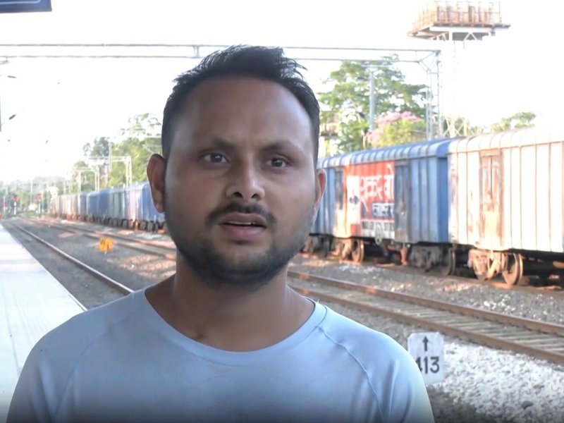 असम: माजबाट रेलवे स्टेशन का बदला स्वरूप, यात्री बोले- अब एयरपोर्ट जैसा दिखता है स्टेशन