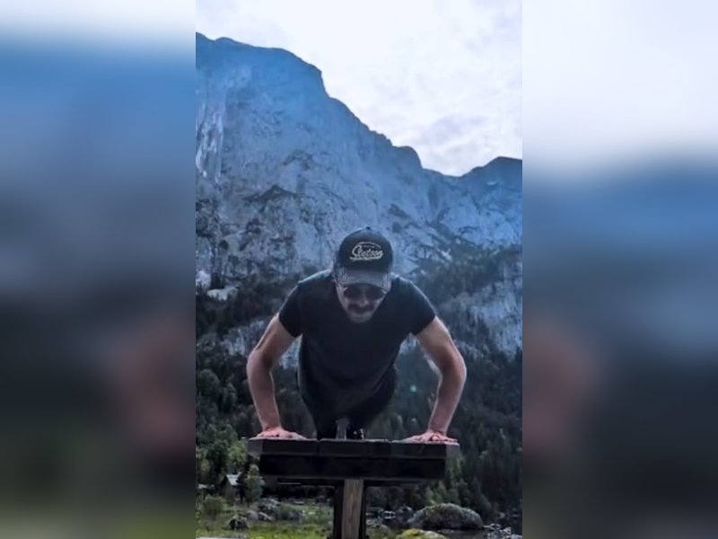 Anil Kapoor gives a glimpse of his intense push up session, says ‘this is how I vacation’