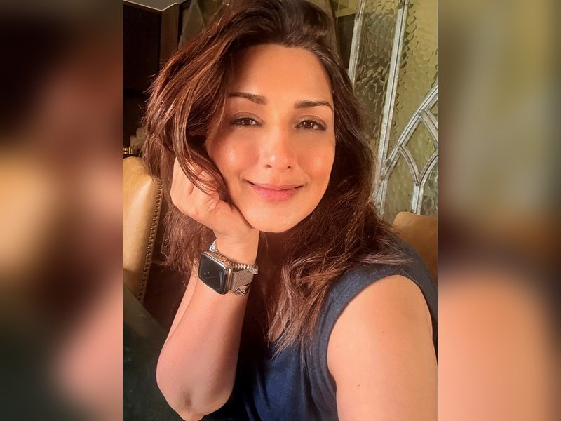 Sonali Bendre's 'Summer state of mind' includes crochet 