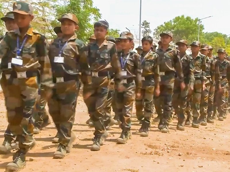 Gujarat: Surat tribal youth aspire to join Army, Sainik schools shaping their dreams (Photo: IANS)