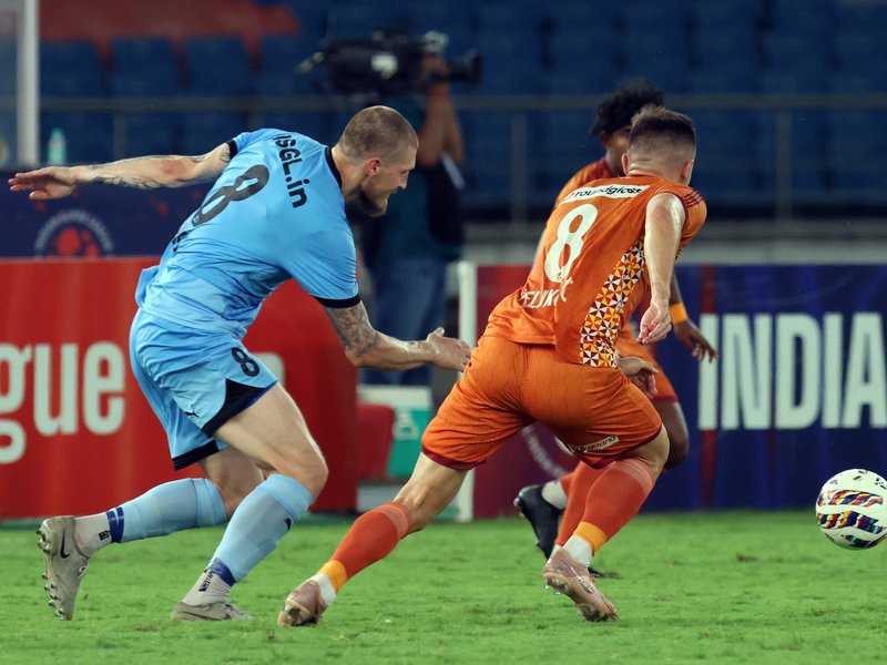 Mumbai City FC seal third place with victory over nine-man Punjab FC in the Indian Super League (ISL) 2025-26 season at the Jawaharlal Nehru Stadium in New Delhi on Thursday. Photo credit: AIFF