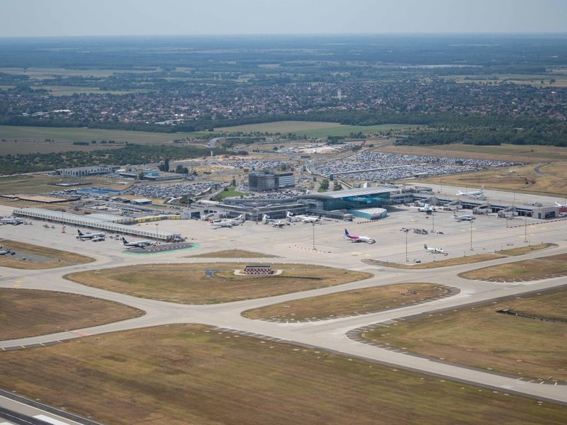 Budapest airport faces record traffic pressure ahead of Champions League final
