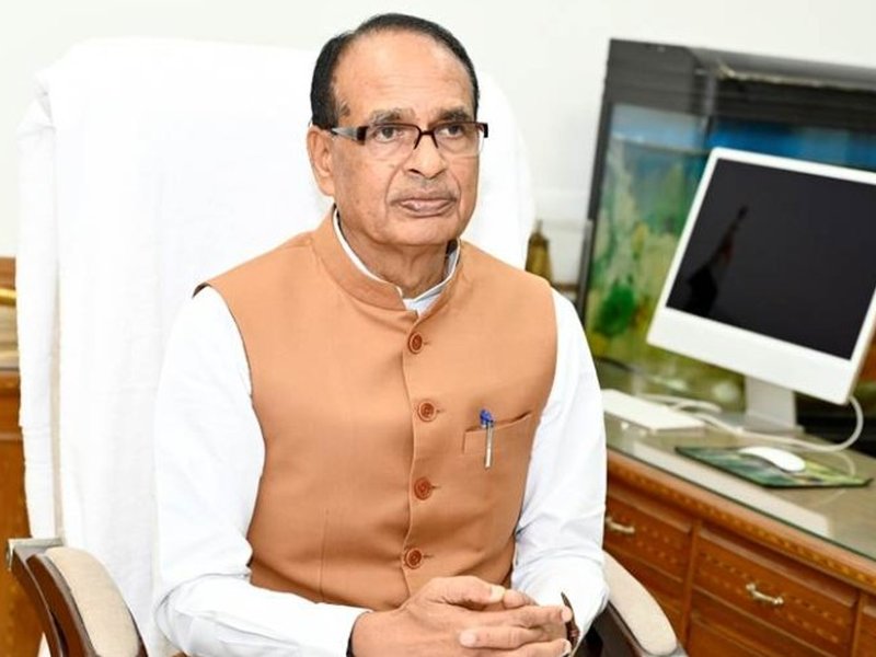 Shivraj Singh Chouhan tells officials to cut red tape to help farmers, rural poor get govt benefits