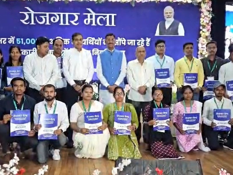 19वां रोजगार मेला: रांची में 132 युवाओं को मिला नौकरी का तोहफा