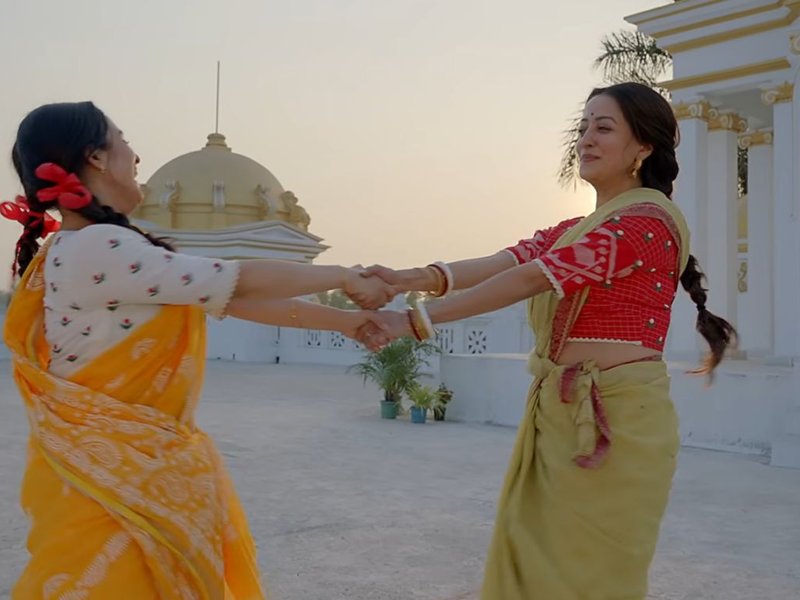 'Phool Pishi O Edward' song 'Aampata Jaampata' shows Raima Sen peeling back the layers of heartbreak
