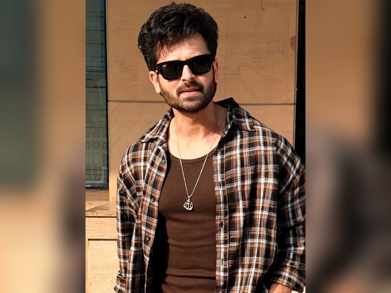 Shoaib Ibrahim's father admitted to ICU after suffering a stroke: Keep him in your prayers