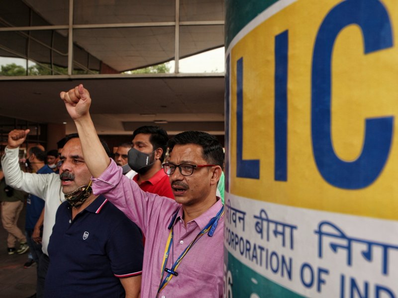 एलआईसी चौथी तिमाही में भारत की सबसे ज्यादा मुनाफा कमाने वाली वित्तीय फर्म बनी 