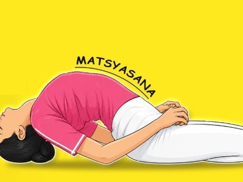 आंखों में खिंचाव और कम होता शरीर का संतुलन-लचीलापन, मत्स्यासन से दूर होगी समस्या 