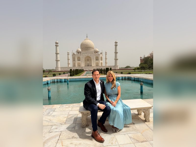 marco rubio visits tajmahal