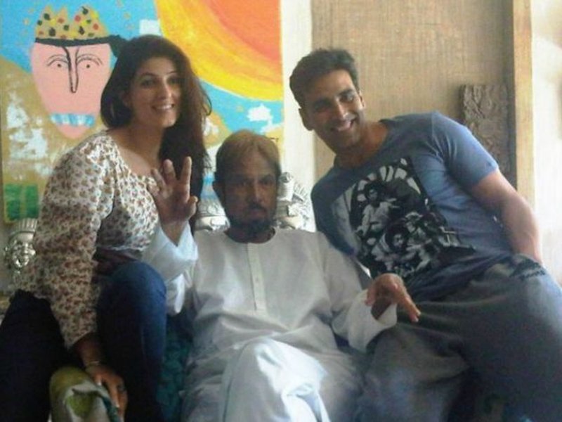 Asha Parekh recalls 200 female fans mobbed Rajesh Khanna while dubbing for 'Mere Sapnon Ki Rani', fainted seeing him