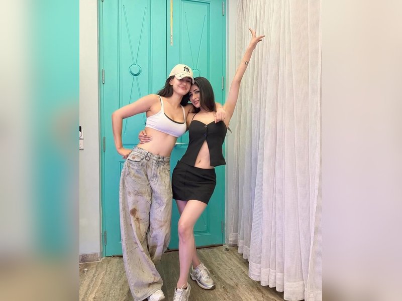 Mouni Roy puts up a post missing ‘little sister’ Disha Patani, later deletes it