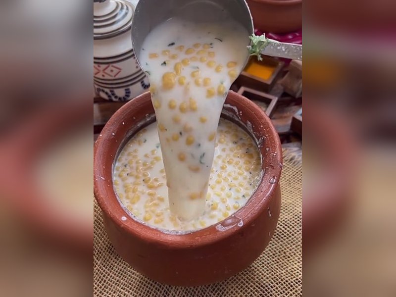 स्वाद ही नहीं मिलेगी ठंडक भी... ऐसे बनाएं सेहत से भरपूर दही बूंदी रायता
