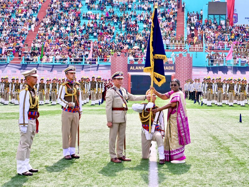 पुलिस को नागरिकों का सहयोगी और मार्गदर्शक बनना चाहिए : राष्ट्रपति मुर्मु