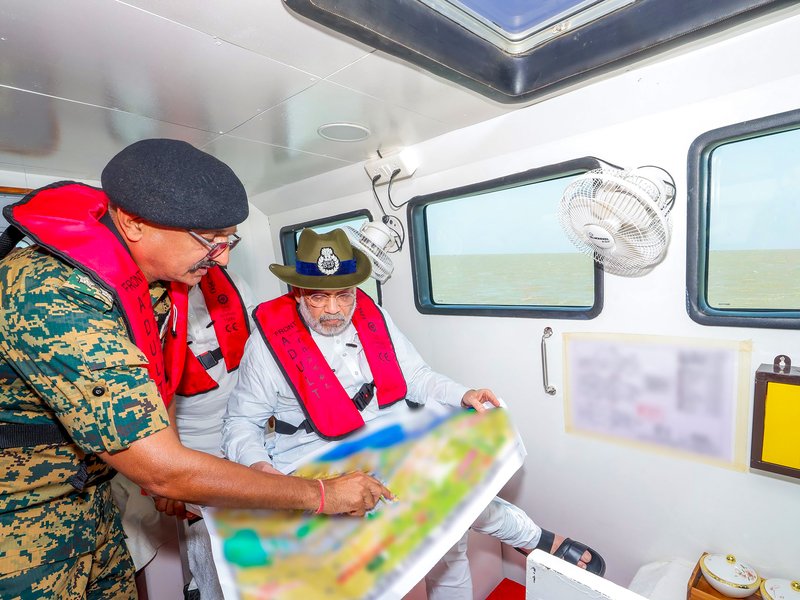 Kutch: Union Home and Cooperation Minister Amit Shah visits the Harami Nala area along the India-Pakistan border during an inspection of the security framework in Kutch, Gujarat, on Friday, May 29, 2026. (Photo: IANS/X/@AmitShah)