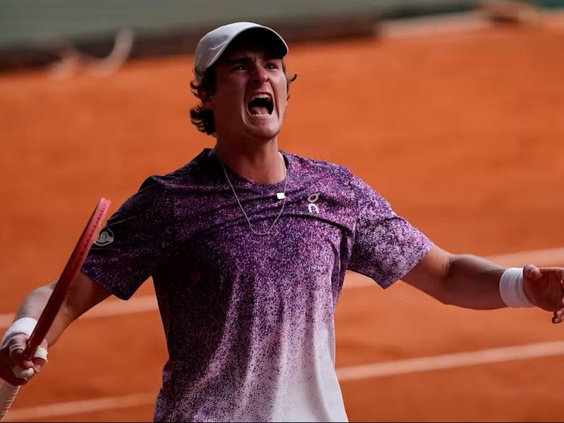 In epic comeback, Joao Fonseca rallies from two sets down to stun Novak Djokovic in the French Open 2026 at Stade Roland Garros in Paris on Friday. Photo credit: @RolandGarros/X