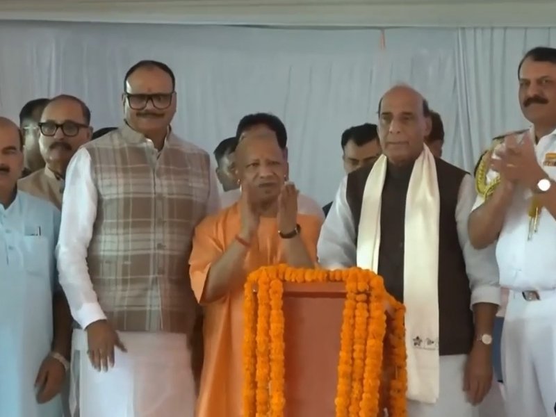 लखनऊ को मिला नौसेना शौर्य वाटिका का तोहफा, सीएम योगी बोले- सुरक्षा मजबूत होगी तभी दुनिया करेगी सलाम