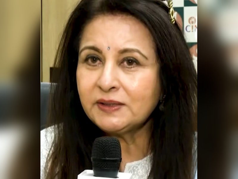 Poonam Dhillon on Ranveer Singh-Farhan Akhtar clash: In egos, in fights the needy people should not suffer