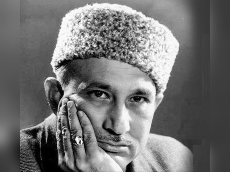 ख्वाजा अहमद अब्बास को पहली ही नजर में भा गए थे अमिताभ बच्चन, ऐसे दिया था इंडस्ट्री में ब्रेक 