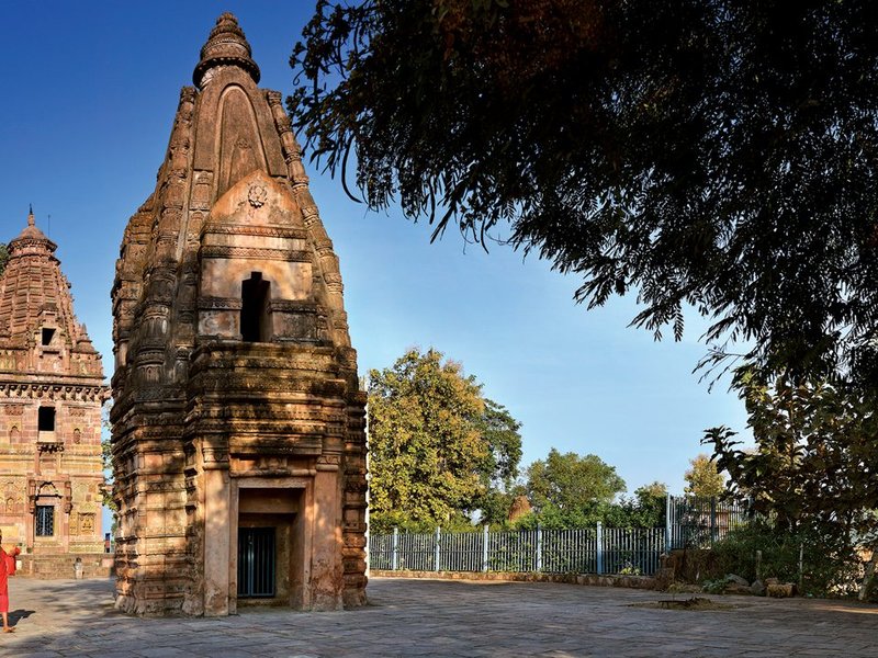 छत्तीसगढ़: 16 पत्थर के स्तंभों पर टिकी सदियों पुरानी आस्था की विरासत, यहां विराजती हैं 'त्रिदेवियां'