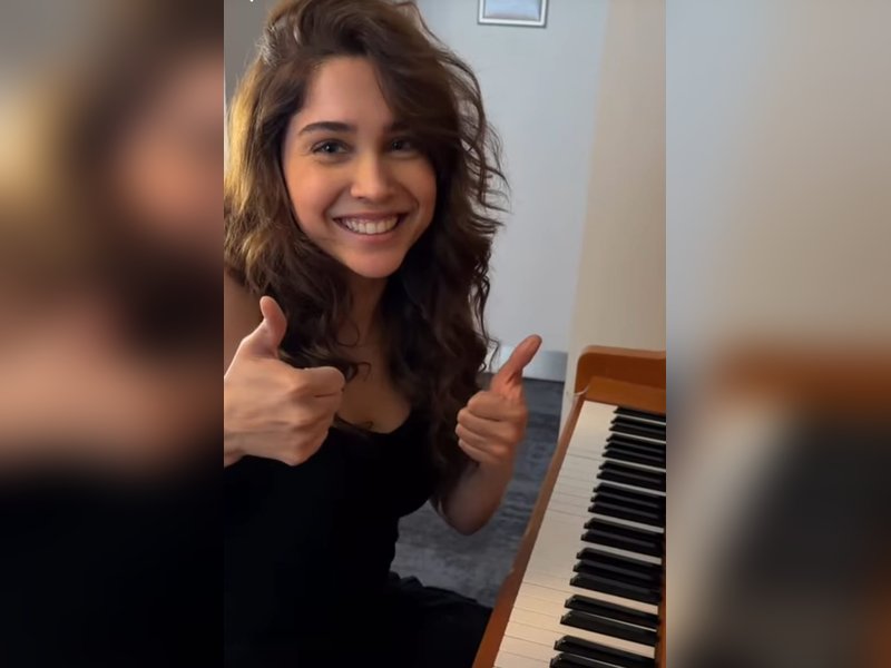 Sharvari plays ‘Maskara’ on piano: Finding new ways to obsess 