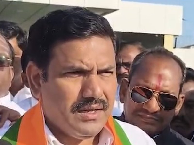 कर्नाटक में सियासी बदलाव पर घमासान, एनडीए नेताओं ने कांग्रेस पर हिंदू विरोधी राजनीति का आरोप लगाया