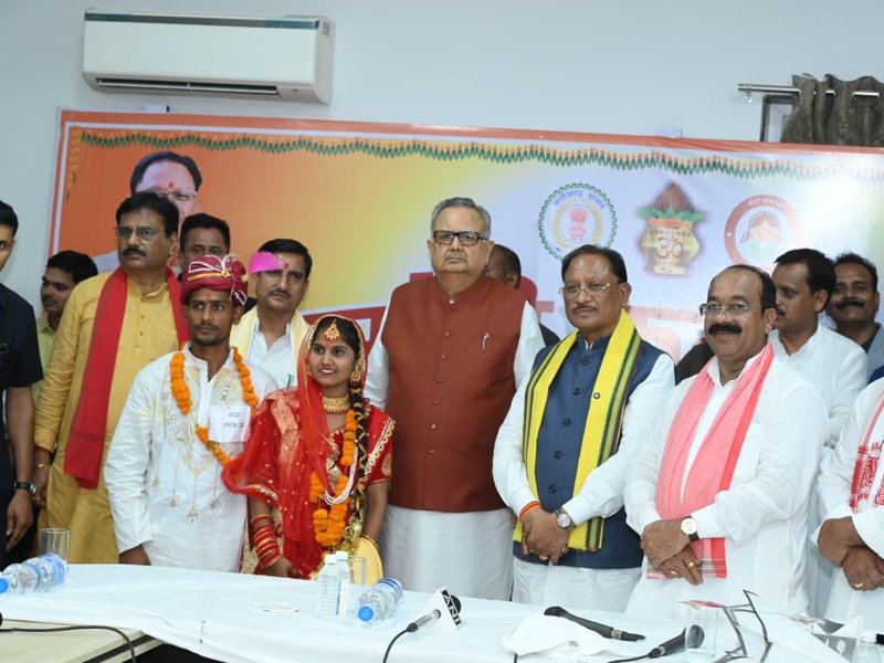 Raman Singh slams officials over chaotic mass marriage event in Chhattisgarh