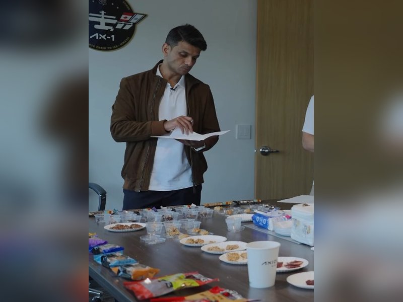 कैसे तय होता है स्पेस मिशन का मेन्यू, जानें स्पेस फ्लाइट लॉन्च से पहले एस्ट्रोनॉट्स क्यों करते हैं लंच?