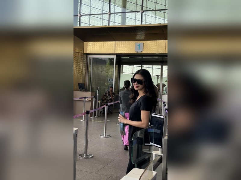 Mouni Roy apologises after accidental stumble with airport staff member