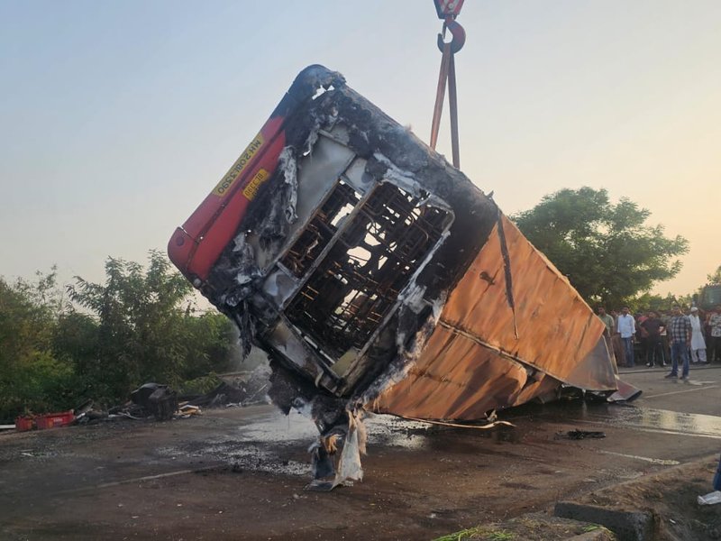 Gujarat: Seven killed as two Maharashtra ST buses, tractor collide in Surat (Photo: IANS)