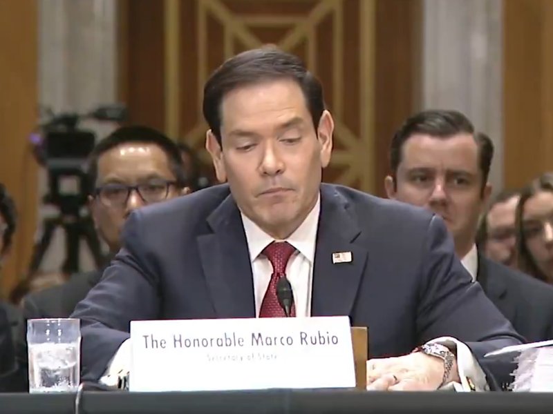 Democrats press Rubio on aid, Ebola response
