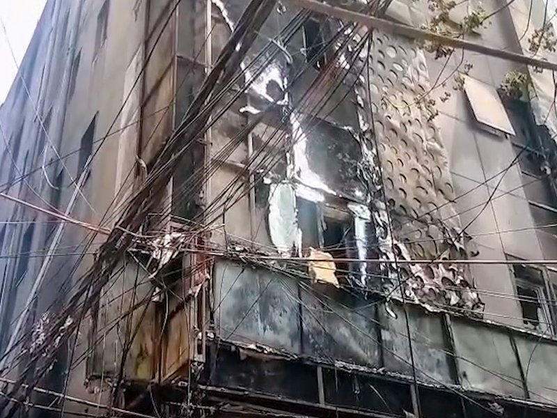 20 killed in multi-storey building fire in Delhi's Malviya Nagar