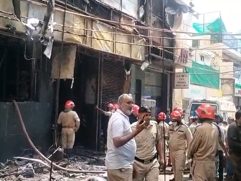 Massive fire breaks out at multi-storey building in Delhi's Malviya Nagar; 3 rescued