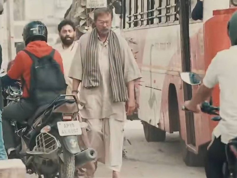 Jagapathi Babu takes a stroll in his 'Peddi' costume; goes completely unnoticed! (Photo Credit: Jagapathi Babu/X)