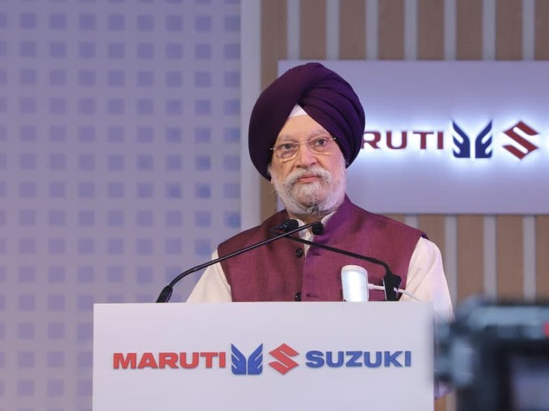 सरकार 2027 तक 5,000 ई85 फ्यूल स्टेशन शुरू करेगी: हरदीप पुरी