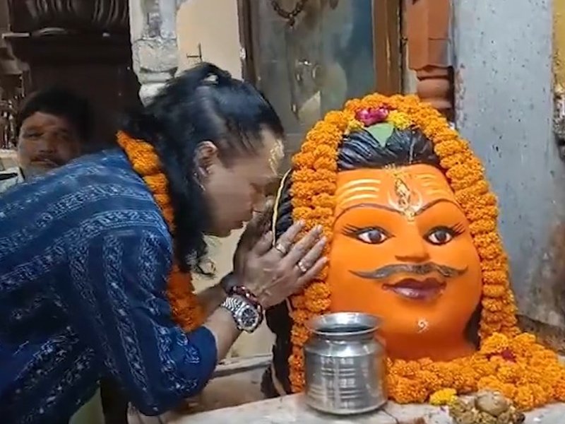 उज्जैन: बाबा महाकाल की शरण में पहुंचे सुप्रसिद्ध गायक कैलाश खेर