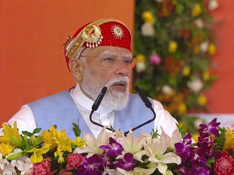 दमन में विकास परियोजनाओं की सौगात, पीएम मोदी ने नमो एयरपोर्ट के नए टर्मिनल का किया उद्घाटन
