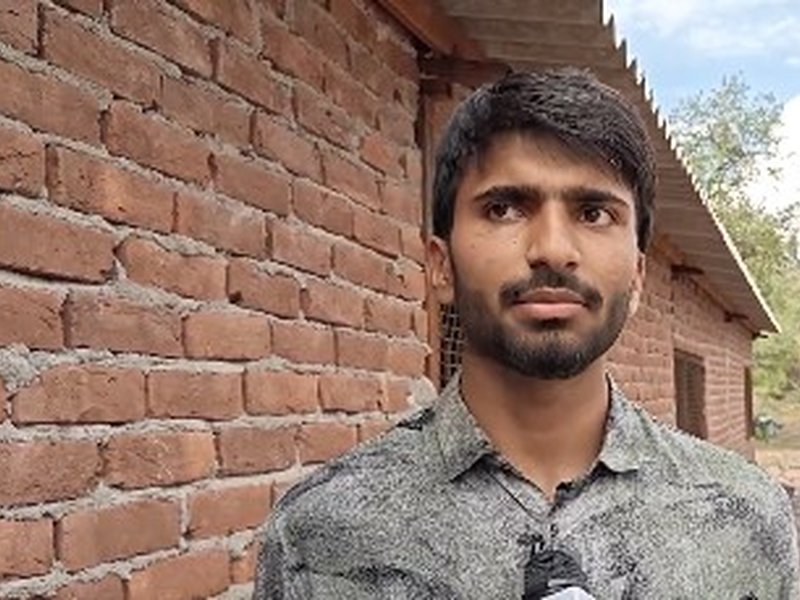 J&K: Rajouri resident mints money with poultry farm, inspires others to benefit from Central scheme