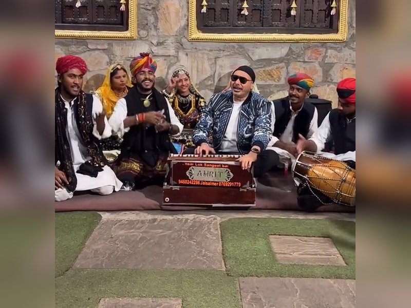 Sukhbir adds Rajasthani flavour to his Punjabi song ‘Sauda Khara Khara’ 