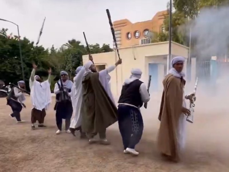 Powerful Baroud dance performance greets Indian Ambassador in Algerian city