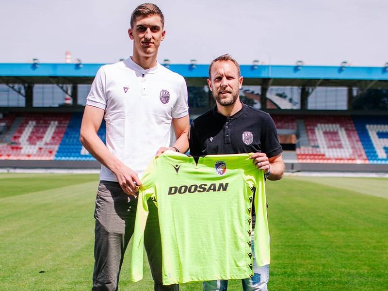 Austrian goalkeeper makes football World Cup history as tallest player ever in the competition 