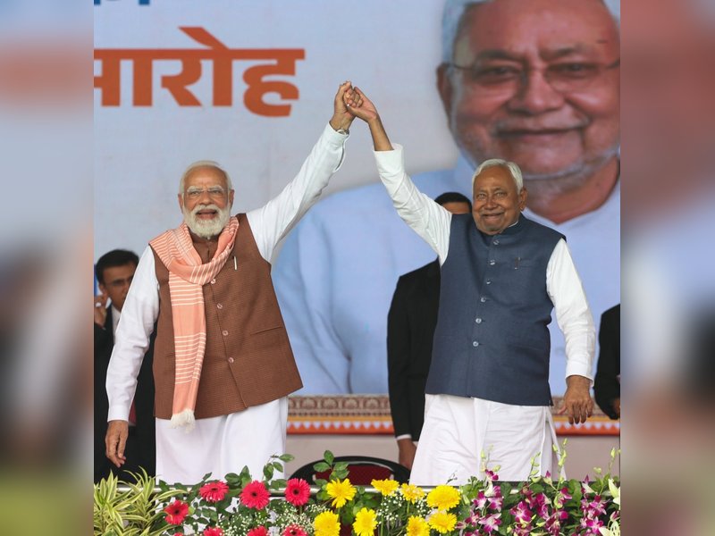 प्रधानमंत्री मोदी की उपलब्धि लोकतंत्र की शक्ति का प्रमाण : नीतीश कुमार
