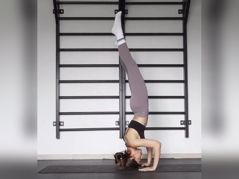Alaya F shares fitness milestone as she unlocks Hollowback headstand
